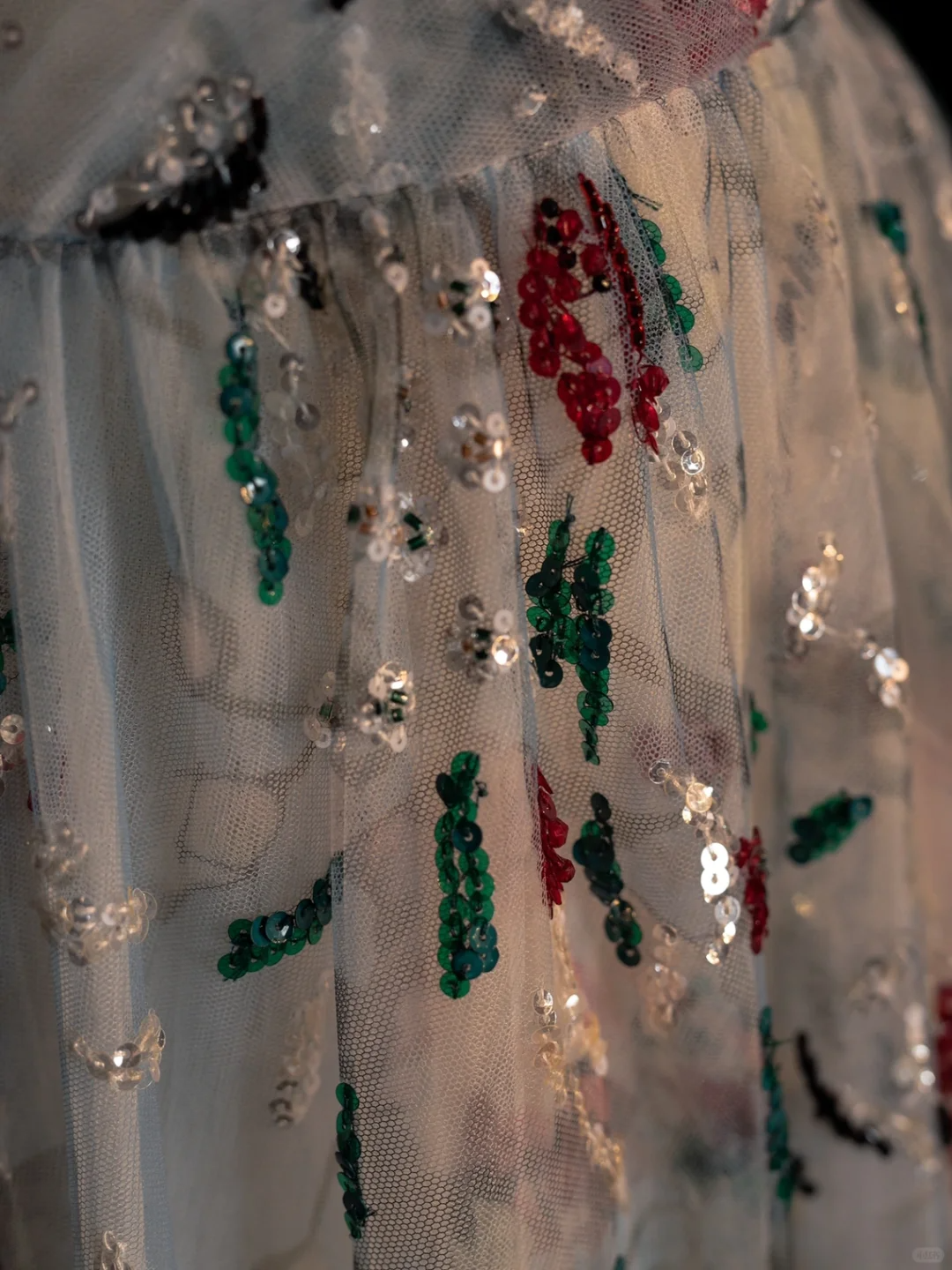 Gorgeous V Neck A-Line Sequins Tulle Long Prom Dress Evening Gowns, DP5218