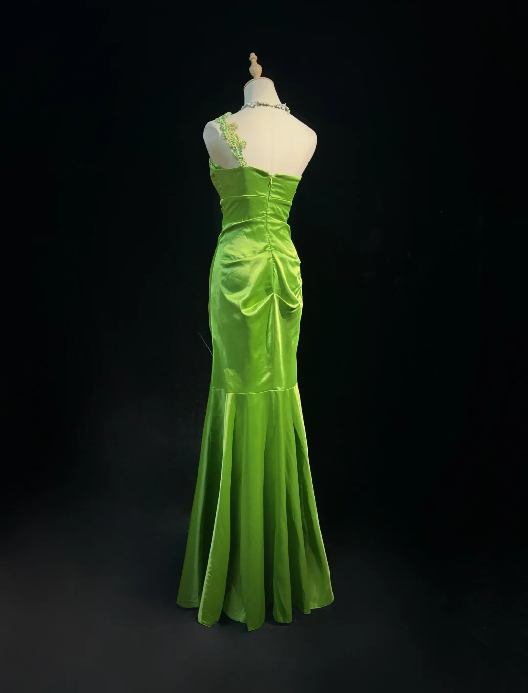 Grünes One-Shoulder Meerjungfrau Perlenbesetztes Vintage Langes Abendkleid, DP5330