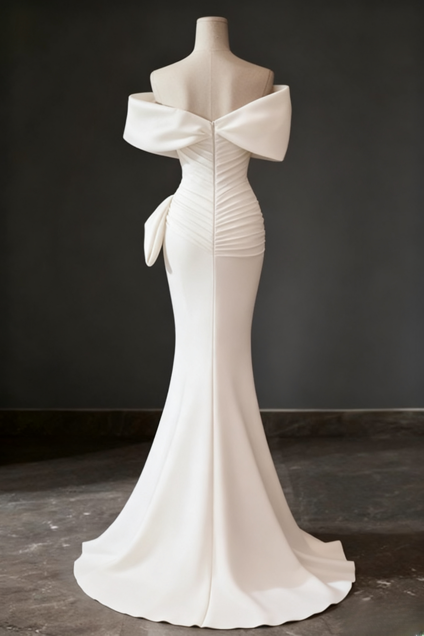 Robe de bal sirène blanche élégante à épaules dénudées, longue robe de soirée drapée DP7099