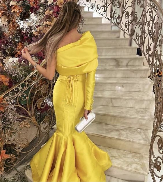 Robe de soirée sirène jaune asymétrique en satin, DP1109