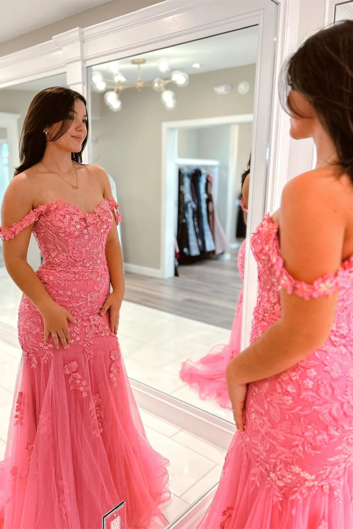 Rosa Off-Shoulder Meerjungfrau Langes Ballkleid mit Blumenapplikationen,DP1159