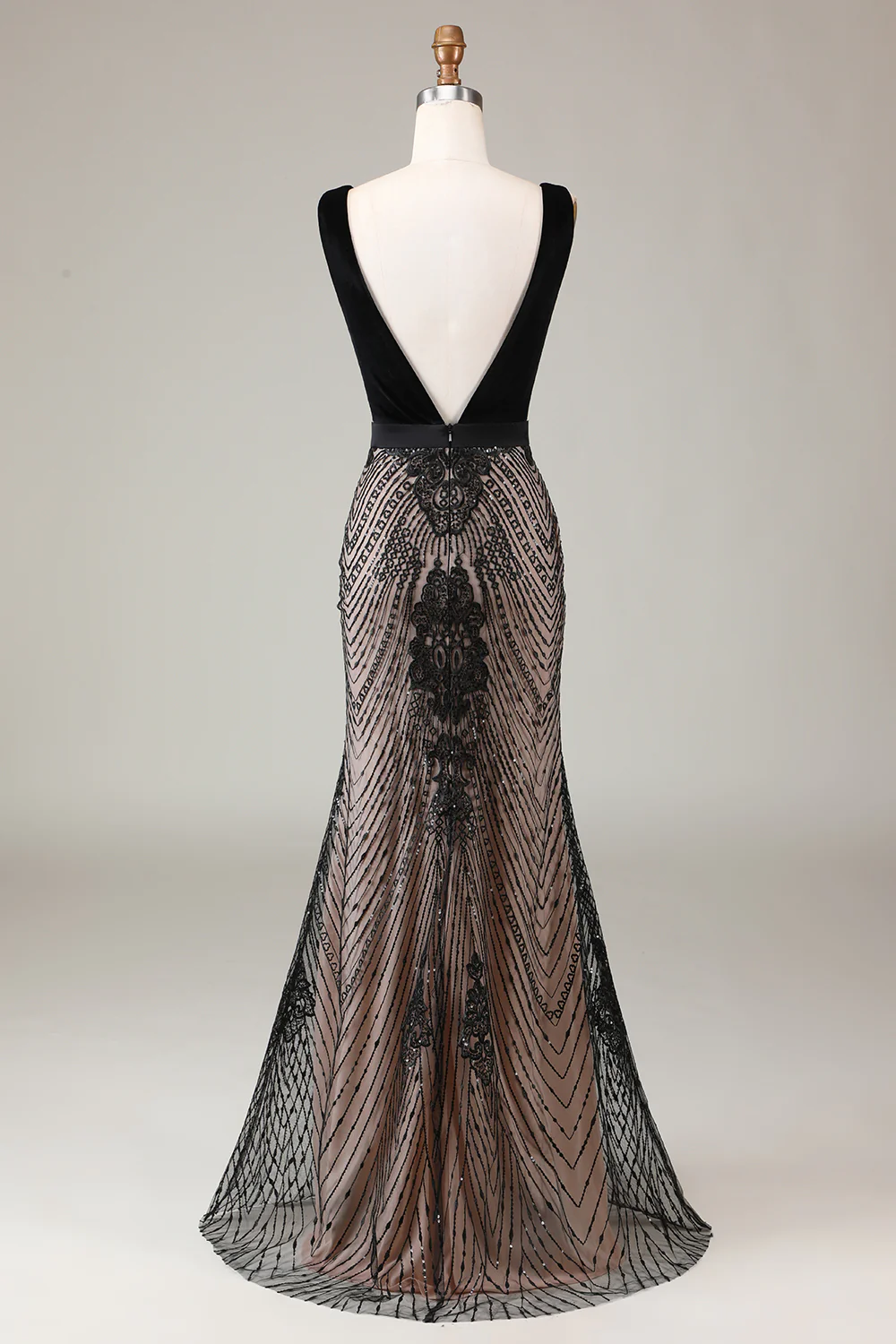 Schwarzes langes Meerjungfrau-Ballkleid mit tiefem V-Ausschnitt und offenem Rücken, DP1530