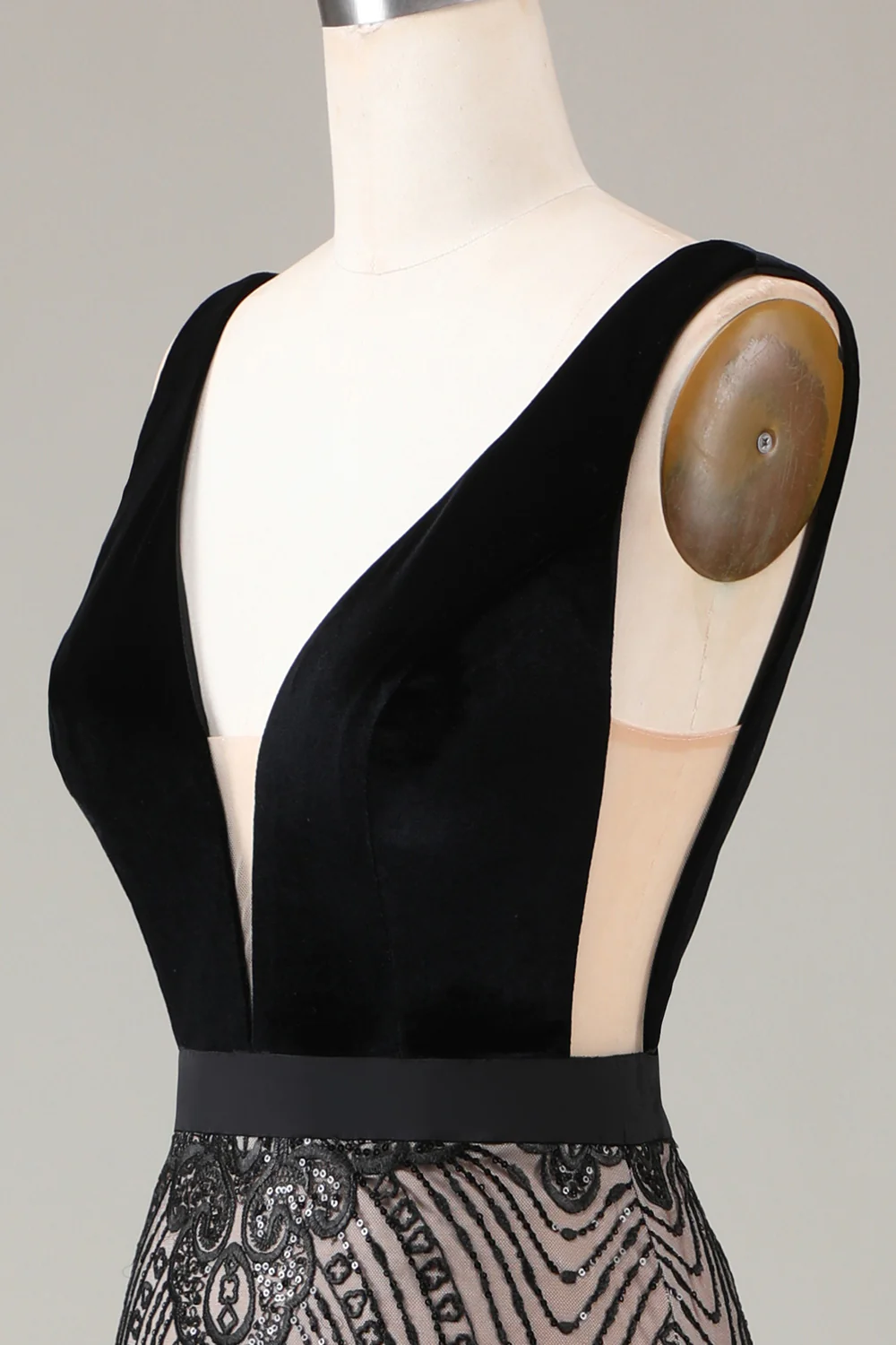 Schwarzes langes Meerjungfrau-Ballkleid mit tiefem V-Ausschnitt und offenem Rücken, DP1530