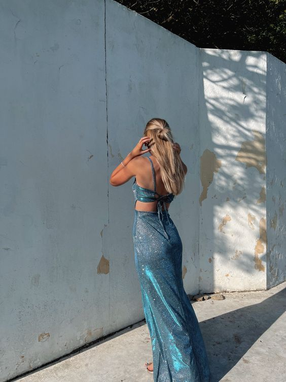 Robe de bal longue à bretelles spaghetti brillantes et dos ouvert avec fente, DP1778