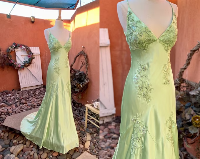 Vintage Sage Green V-neck Prom Dress Beaded Long Party Dress Spaghetti Strap Evening Dress DP1837