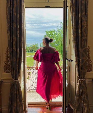 Fuchsia A-Linie Chiffon Partykleid mit Puffärmeln, DP1923