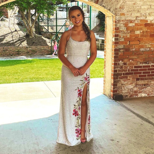 Glänzend weißes langes Partykleid mit Schlitz und Trägern, DP1947