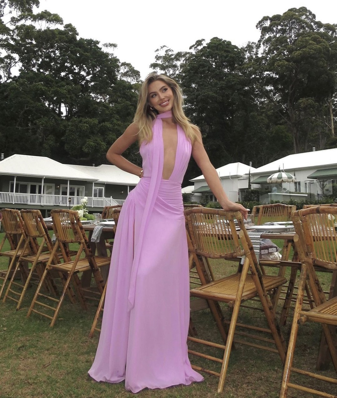 Robe de soirée longue élégante dos nu lilas clair, DP2179