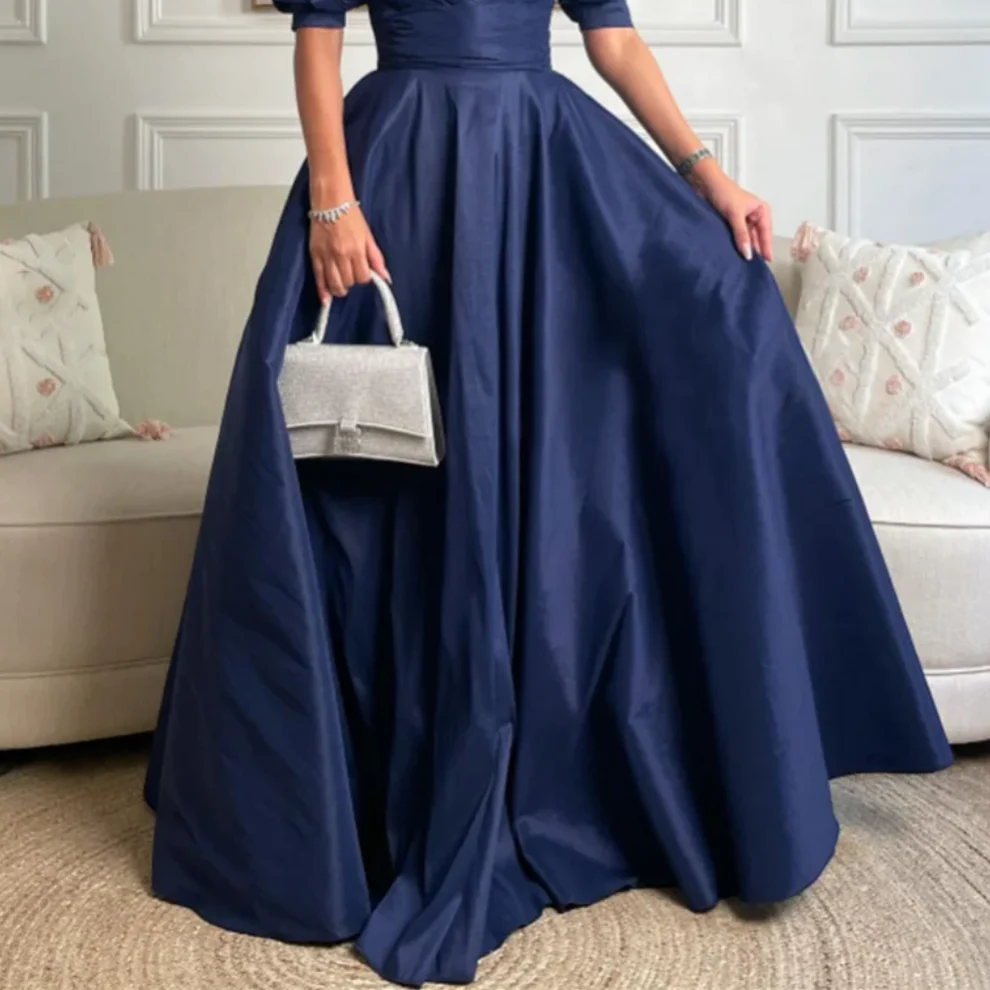 Robe de bal longue trapèze bleu marine élégante à épaules dénudées, DP2222