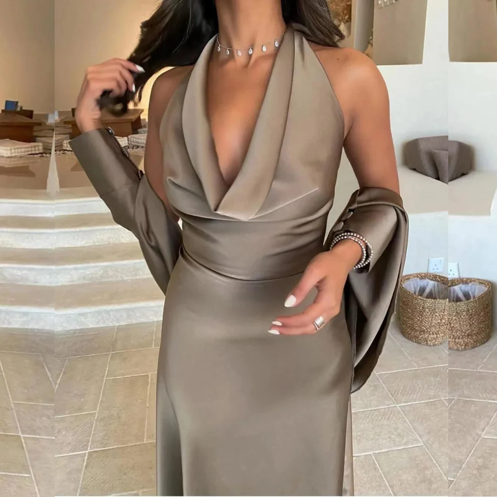 Robe de soirée sirène en satin marron dos nu, DP2240