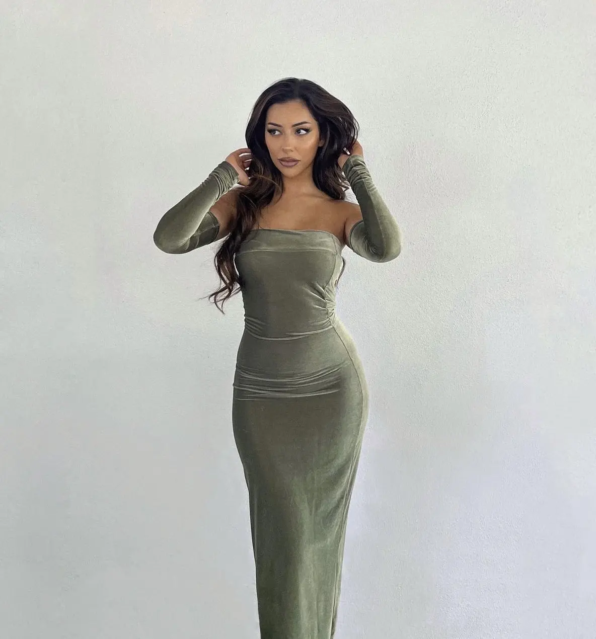 Elegantes trägerloses langes Samt-Etuikleid, DP2294