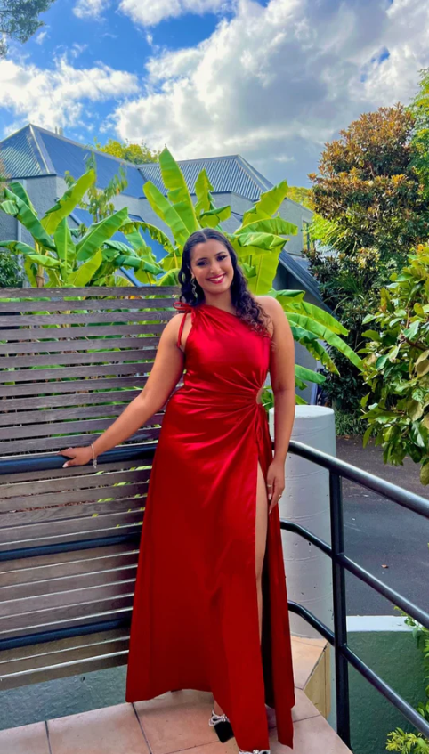 Robe de soirée élégante en satin rouge à une épaule et fente, DP2336