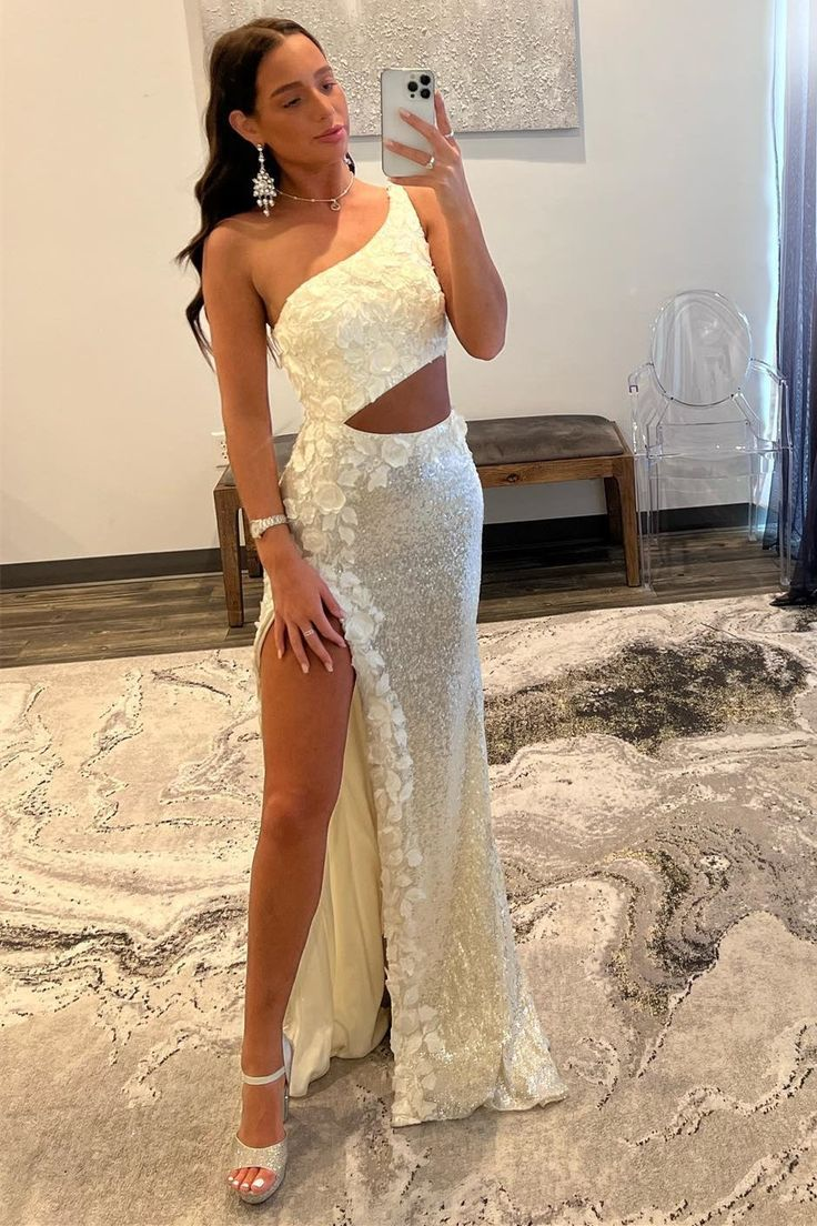 Robe de bal fourreau asymétrique à paillettes avec applications 3D, DP346