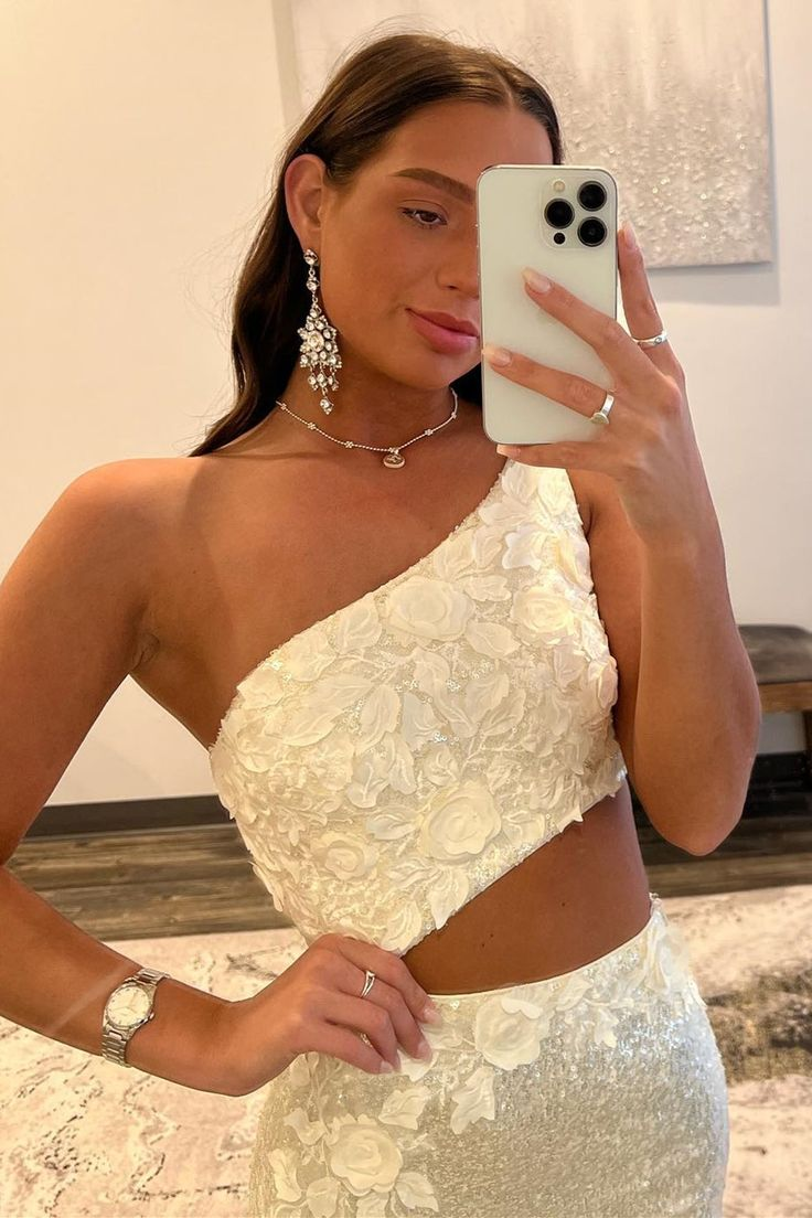 Robe de bal fourreau asymétrique à paillettes avec applications 3D, DP346
