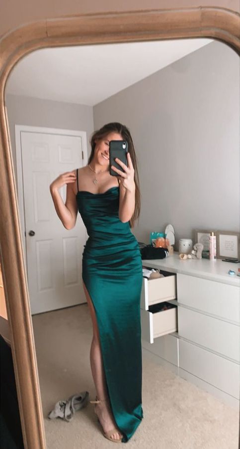 Robe fourreau longue verte à bretelles spaghetti et fente, DP4002