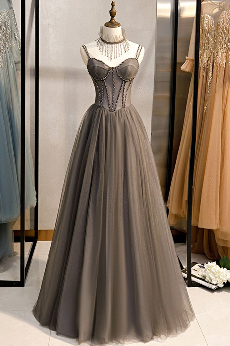 Robe de bal longue en tulle à bretelles spaghetti et perles, coupe trapèze, DP417
