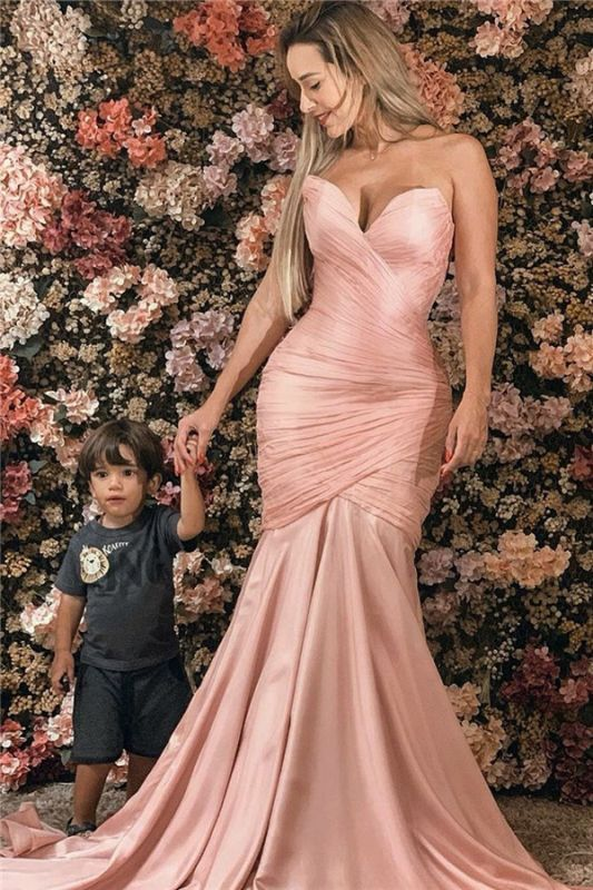 Rosa Meerjungfrau trägerloses Sweetheart Plissee Mieder Ball Abendkleid, DP433