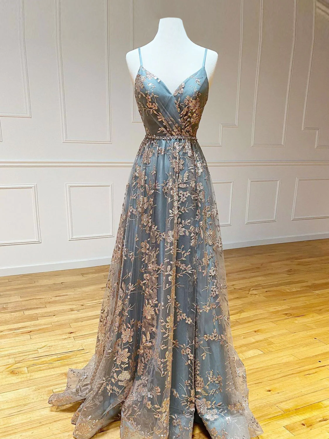 A-Linie V-Ausschnitt Tüll Pailletten Langes Ballkleid Rückenfreies Langes Abendkleid,DP498