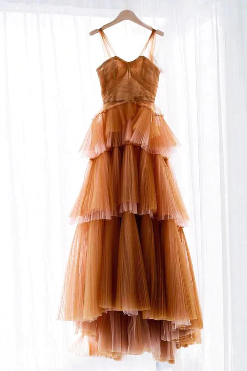 Robe de bal longue en tulle à épaules dénudées et à volants, coupe trapèze, DP607