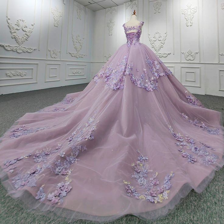 Wunderschönes Quinceanera-Kleid mit Tüll-Applikationen, Ballkleid, Geburtstagspartykleid mit Perlen, DP696