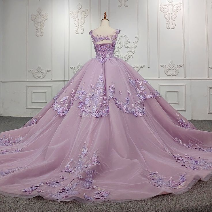 Wunderschönes Quinceanera-Kleid mit Tüll-Applikationen, Ballkleid, Geburtstagspartykleid mit Perlen, DP696