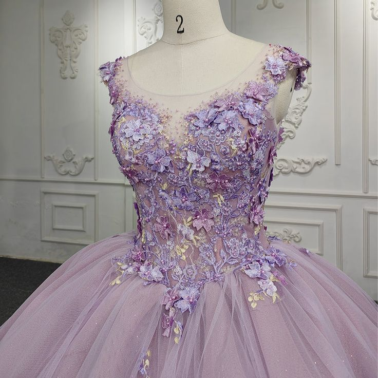 Wunderschönes Quinceanera-Kleid mit Tüll-Applikationen, Ballkleid, Geburtstagspartykleid mit Perlen, DP696