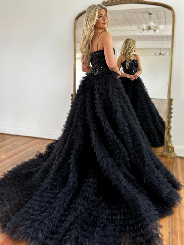 Robe de bal longue noire trapèze à bretelles spaghetti et paillettes étagées en tulle, DP731