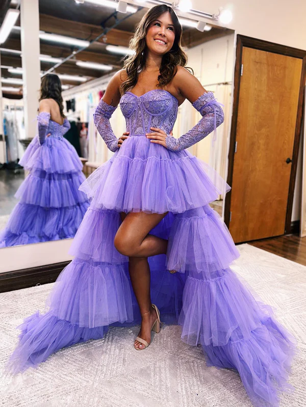Robe de bal asymétrique violette en tulle à volants et à volants, DP735