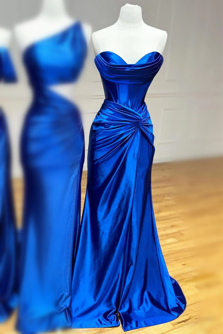 Rotes trägerloses, gerüschtes, langes Meerjungfrauenkleid mit Schlitz, DP803