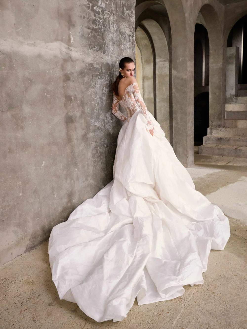 Gorgeous Lace Off-the-shoulder Long-sleeve Design A-Line Wedding Dress Ball Gown Prom Dress Evening Dress DP6569