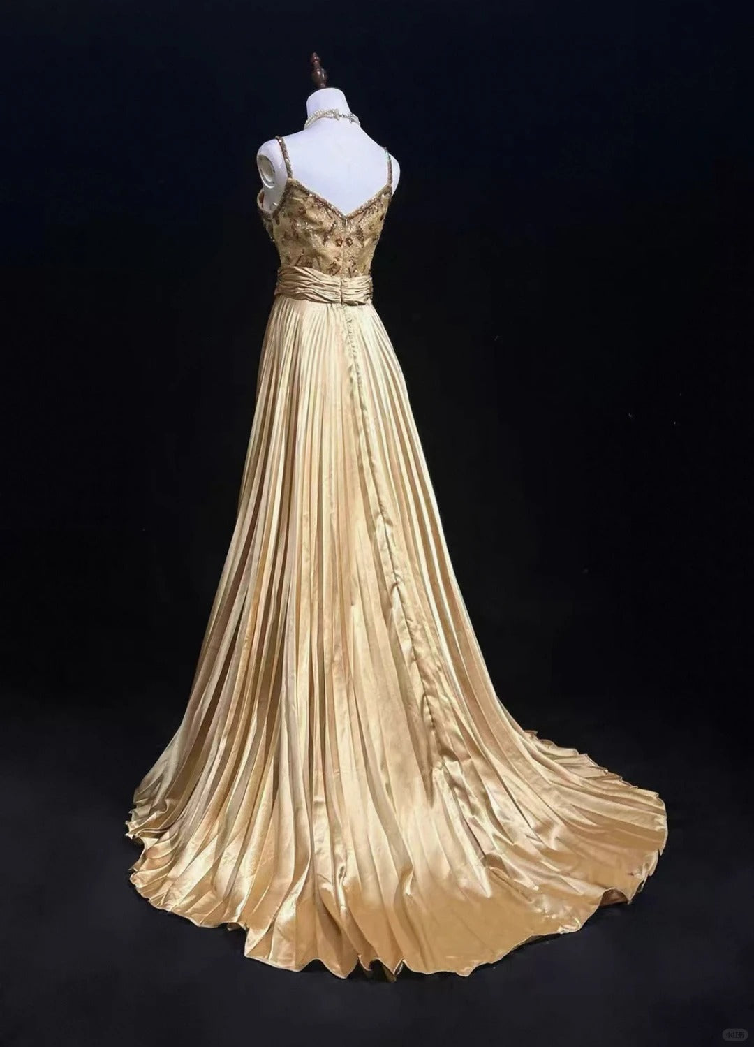 Chic Spaghetti Straps Glod A-line Prom Dress Satin Beaded Evening Dress MD100