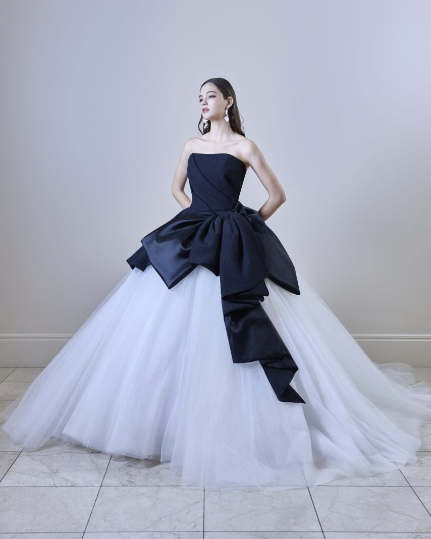 Elegant Off-the-Shoulder Blue Ball Gown Prom Dress Tulle Evening Dress MD108