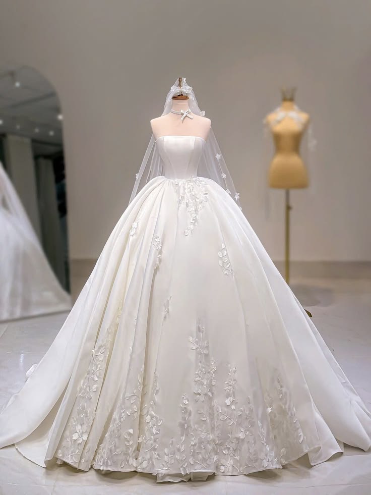 Elegant Ball Gown Long Wedding Dress Off-the-Shoulder Satin White Prom Dress MD264