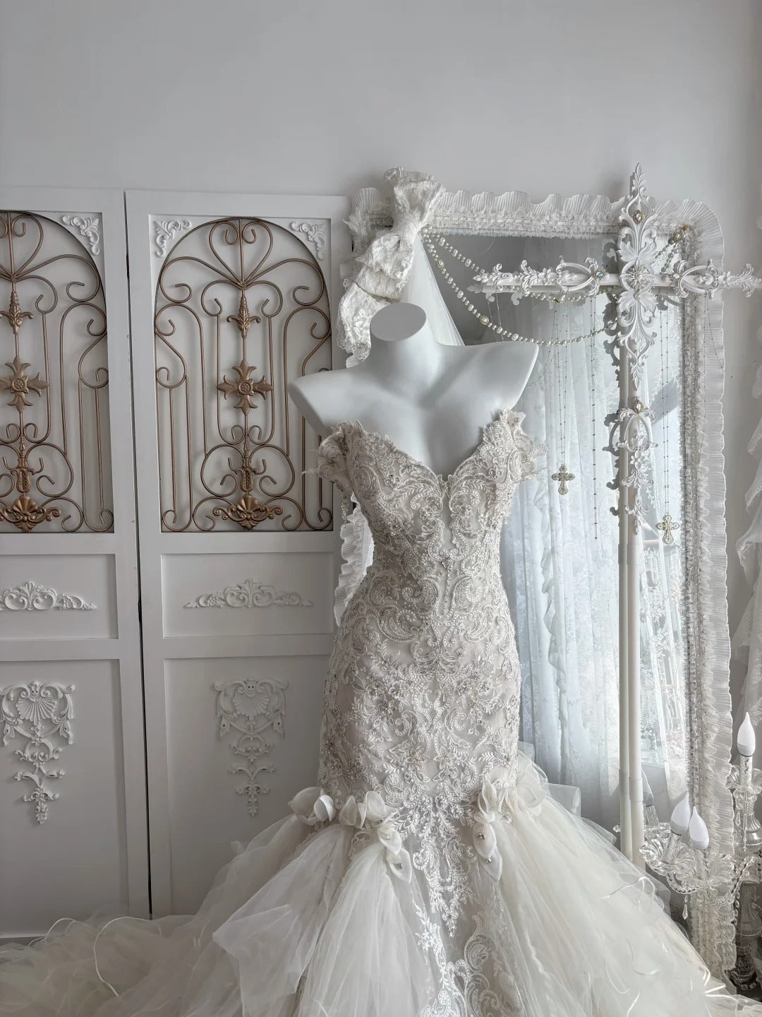 Elegant Mermaid V Neck Long Wedding Dress Tulle White Prom Dress MD390