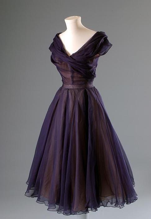 Beautiful A-line V Neck Purple Evening Dress Tulle Prom Dress MD411