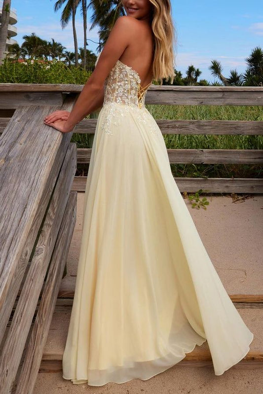 Vintage Hellgelbes trägerloses Chiffon-Ballkleid in A-Linie mit Spitzenapplikationen DP8445