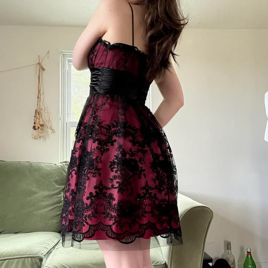 Retro Burgundy Spaghetti Strap Applique Sequin Design A-line Chiffon Satin Party Dress Homecoming Dress DP6090