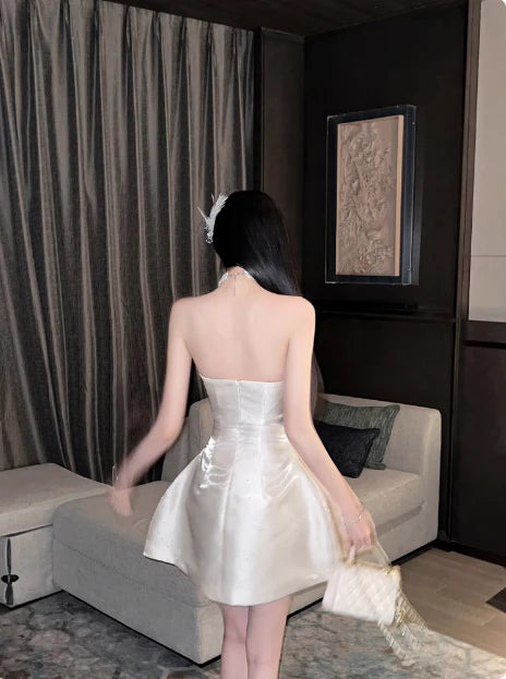 Retro Beige Pailletten 3D Floral Trägerloses A-Linie Partykleid Homecoming Kleid DP6103