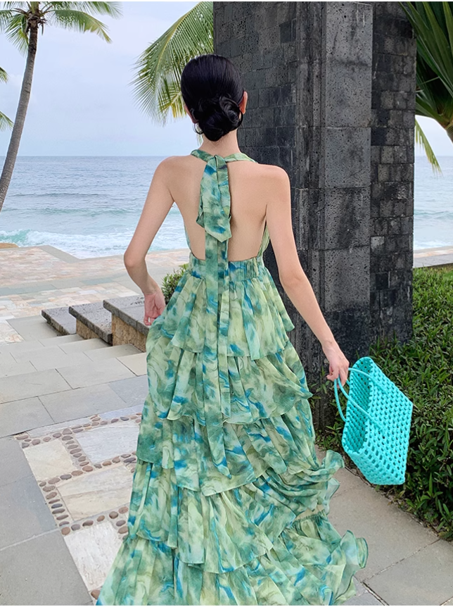 Neu Modisches A-Linien-Kleid mit V-Ausschnitt und Blumenmuster in Grün für den Strandurlaub, DP5940