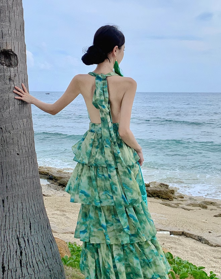 Neu Modisches A-Linien-Kleid mit V-Ausschnitt und Blumenmuster in Grün für den Strandurlaub, DP5940