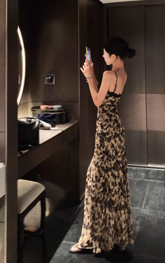 Simple Fashion Beige Floral Design A-line Beach Holiday Spaghetti Strap Dress, DP5947