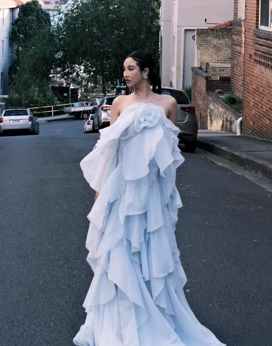 Schlichtes, modisches Neckholder-Kleid mit 3D-Blumen-Design, A-Linie, Tüll, mehrstufiges Partykleid für Damen, DP5886