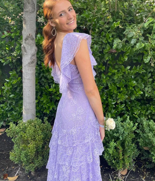 Robe de bal élégante lilas à col en V, robe de soirée fourreau en dentelle, robe de soirée longue à volants, robe formelle DP6725