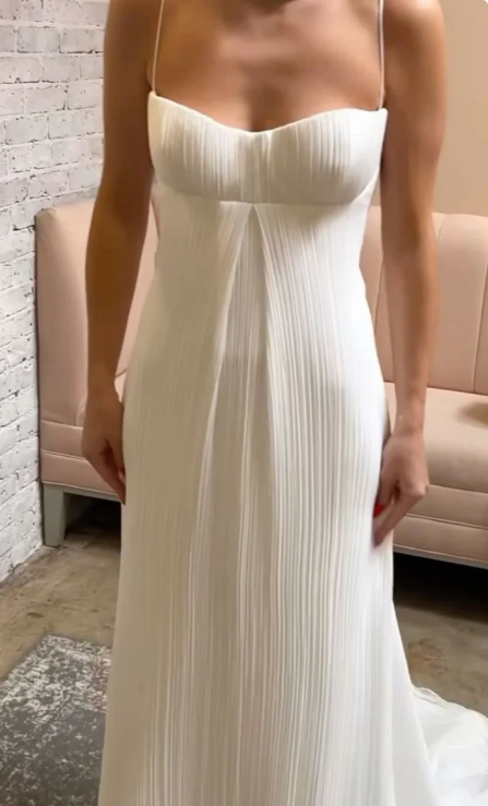 Elegant Crystal Cream Prom Dress Sheath Pleated Evening Gown Spaghetti Strap Party Dress Long Formal Dress DP6754