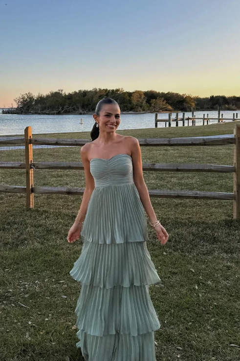 Elegant Chiffon Strapless Prom Dress Sheath Pleated Evening Gown Backless Tiered Party Dress Long Formal Dress DP6758