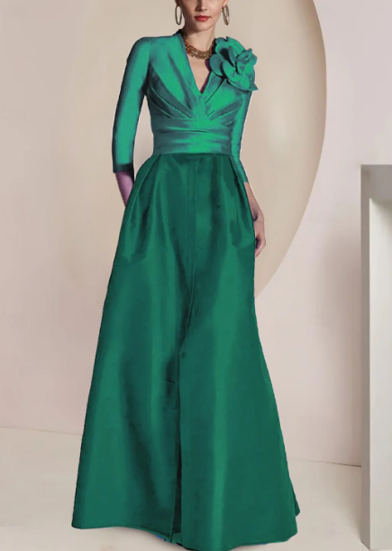 Vintage A-Line V-neck Mother of Bride Dress Long-sleeved Evening Gown Long Formal Dress DP6839