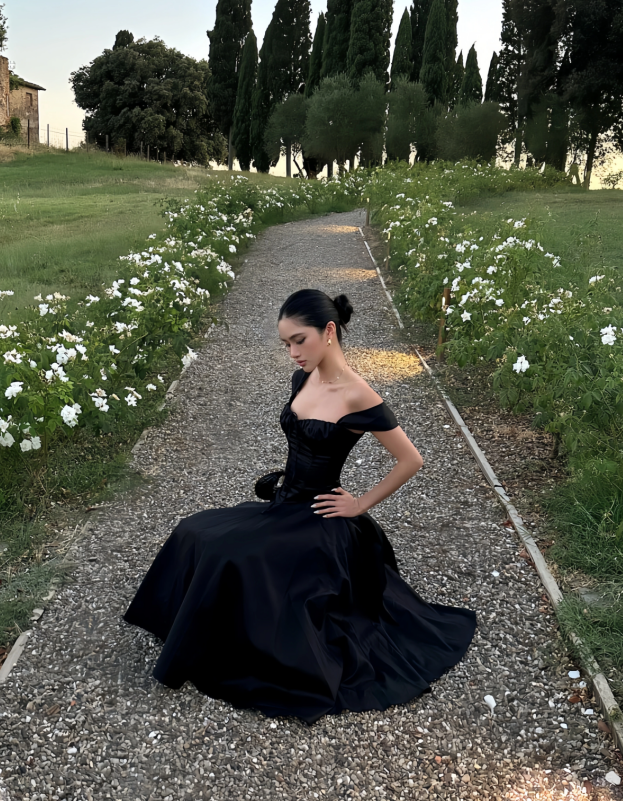 Vintage Black Square-Neck Tea-Length Ruched Bodice Evening Gown DP7400