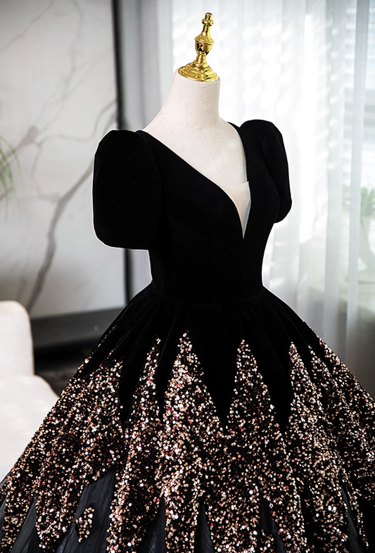 Chic Black V-neck Beaded A-Line Prom Dress Short-sleeved Evening Gown Party Dress Long Formal Dress DP6903