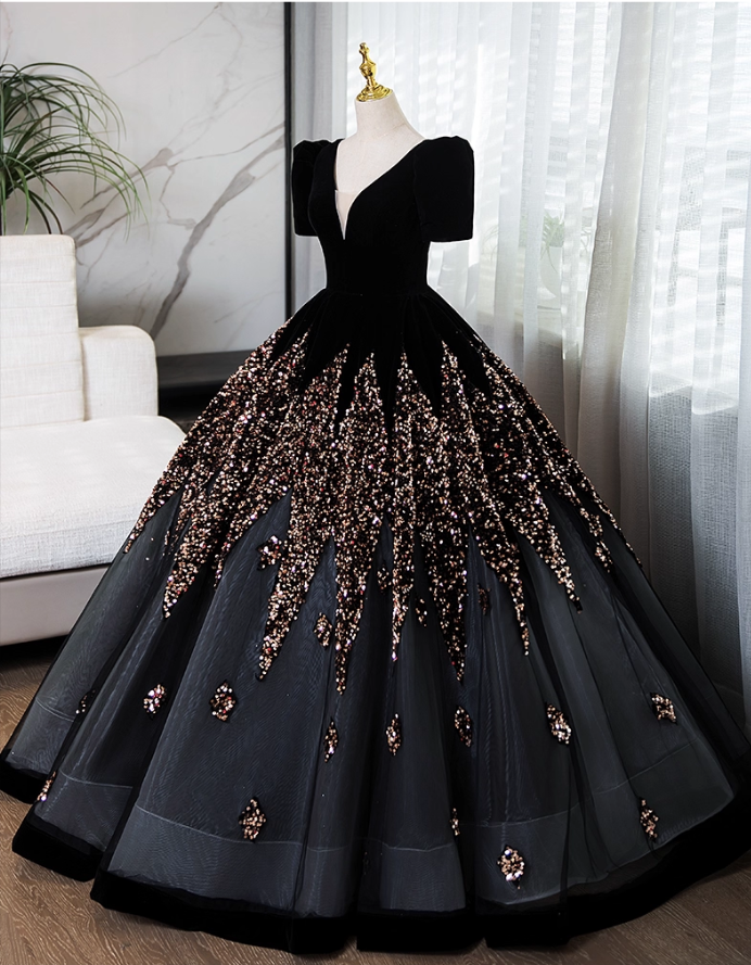 Chic Black V-neck Beaded A-Line Prom Dress Short-sleeved Evening Gown Party Dress Long Formal Dress DP6903