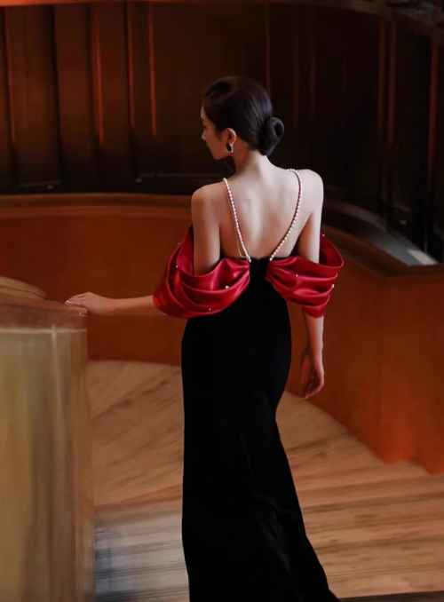 Elegant Black Sheath Prom Evening Gown Pearl Shoulder Strap Party Dress Long Formal Dress DP6995